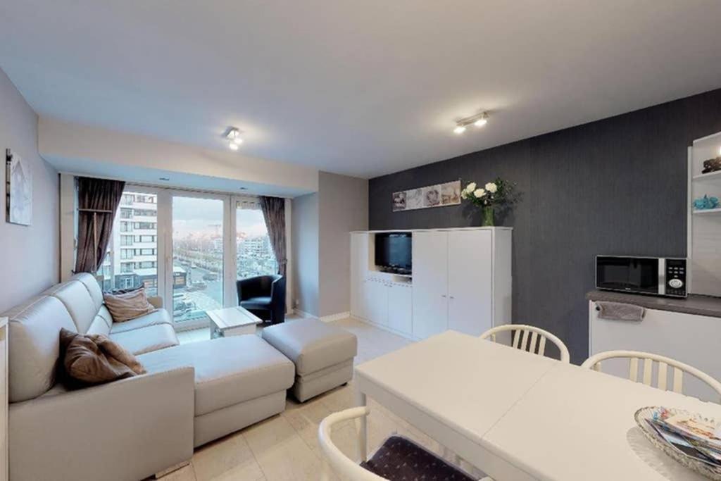 Studio Met Zeezicht Op Heldenplein Knokke-Heist Esterno foto