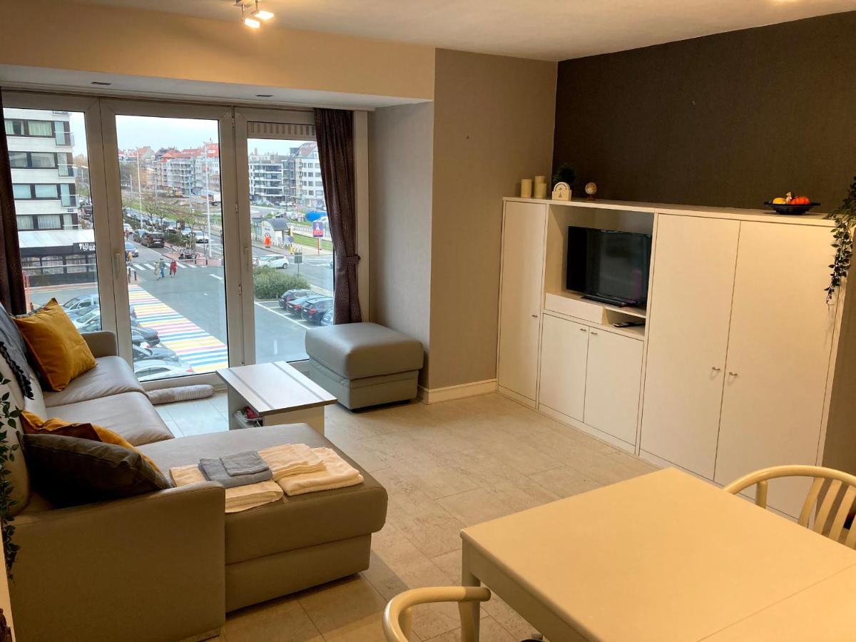 Studio Met Zeezicht Op Heldenplein Knokke-Heist Esterno foto